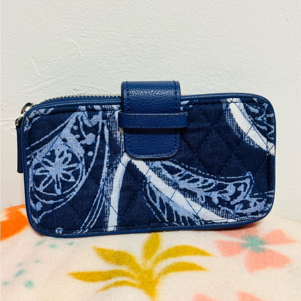 Vera Bradley Blue & White zip around wallet